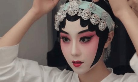 京剧花旦王梦婷产女,郭德纲被牵扯其中,究竟发生了什么事?