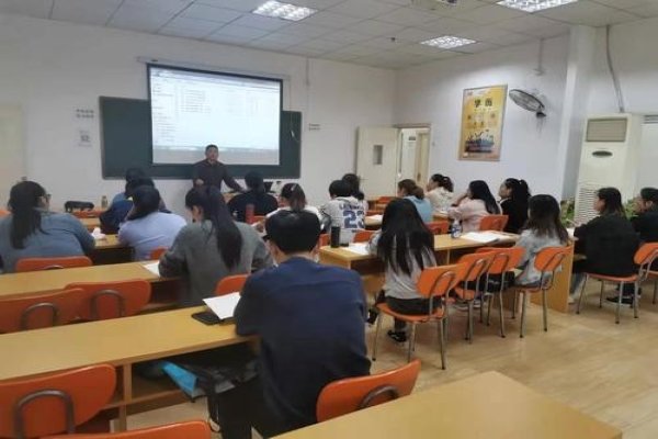 哪个会计培训班比较好？