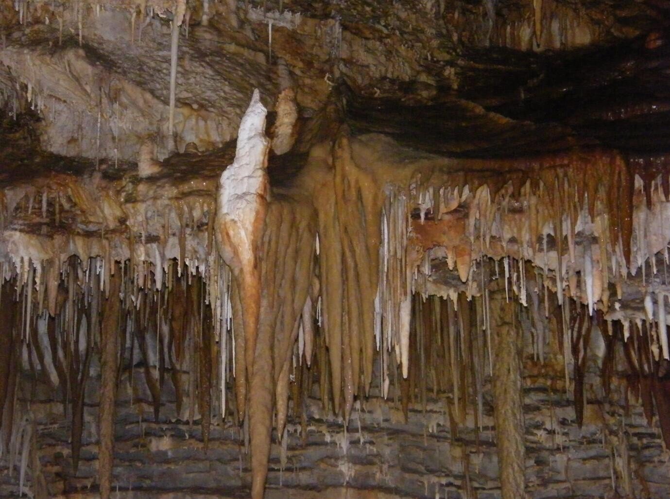 钟乳石有些什么颜色呢