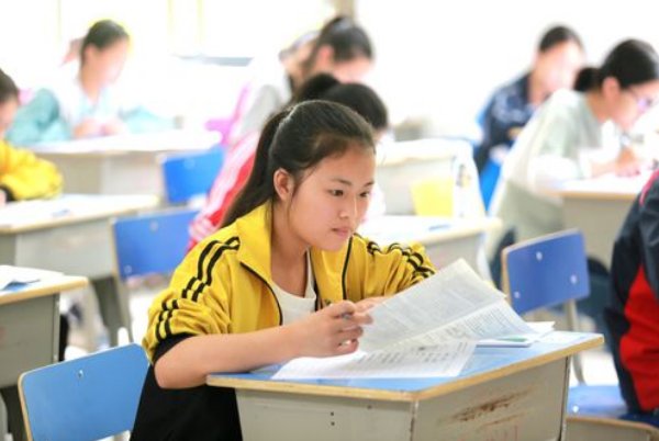 2023年上海中考录取分数线是多少分？