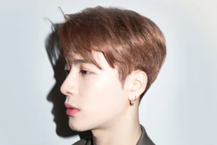 王嘉尔是哪国国籍？