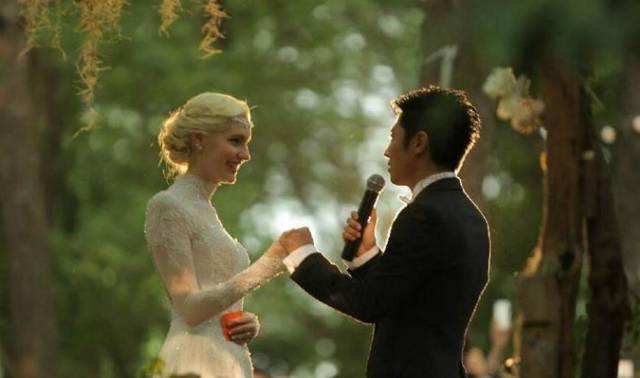 撒贝宁的现任妻子是谁？撒贝宁与妻子是如何认识的？