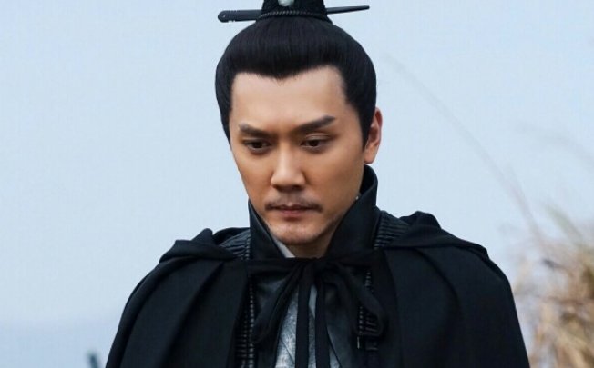 冯绍峰爸爸身价多少？