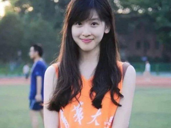 奶茶妹妹家里有钱吗，奶茶妹妹身世起底竟是富二代