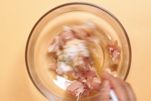 爆炒活鸡怎么做？