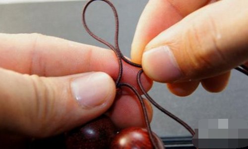 穿星月菩提常见的打结方法