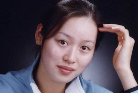 羽毛球奥运冠军蔡赟：娶花样游泳美女为妻，做上门女婿幸福吗？