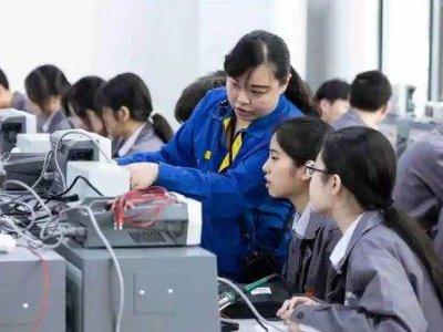 学习挖掘机哪里比较好?