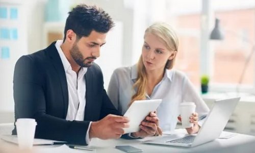 怎么和自己的男上司相处啊？