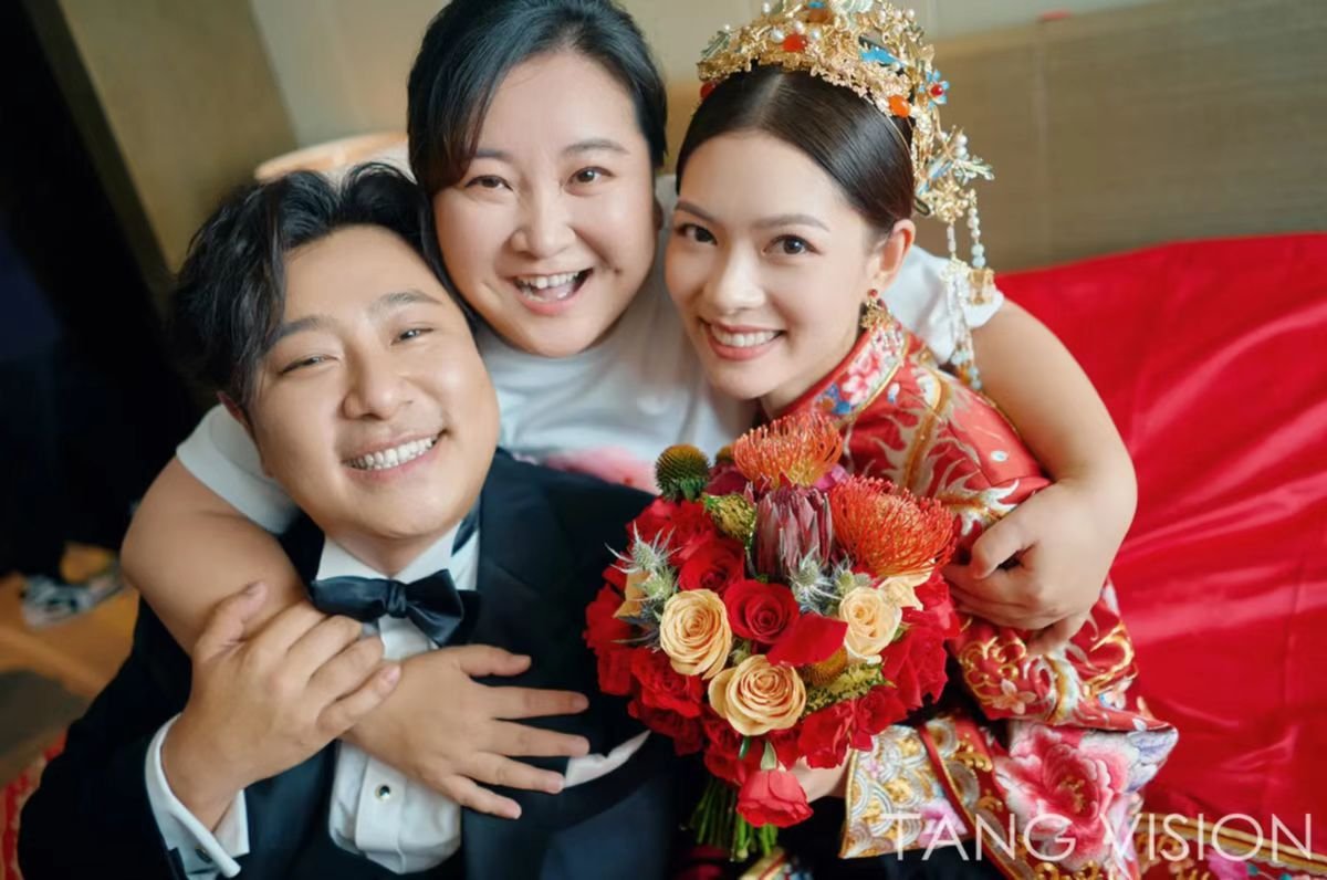 贾玲出席喜剧演员张泰维婚礼，二人有过合作吗？