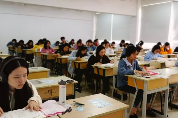 国际奥林匹克竞赛金牌中学排行榜