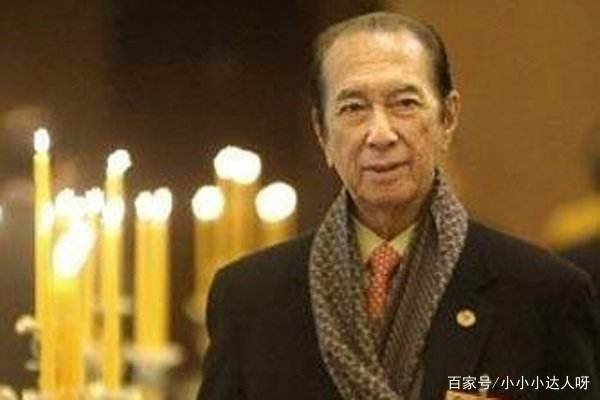 何鸿燊去世后一年都没下葬，这一年不下葬的原因是什么？