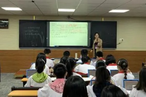 主观唯心主义的基本观点有哪些？