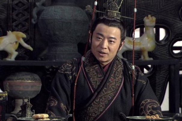 “有事钟无艳，无事夏迎春”，钟无艳的结局是什么？