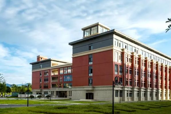 湖南医药学院专业分数线