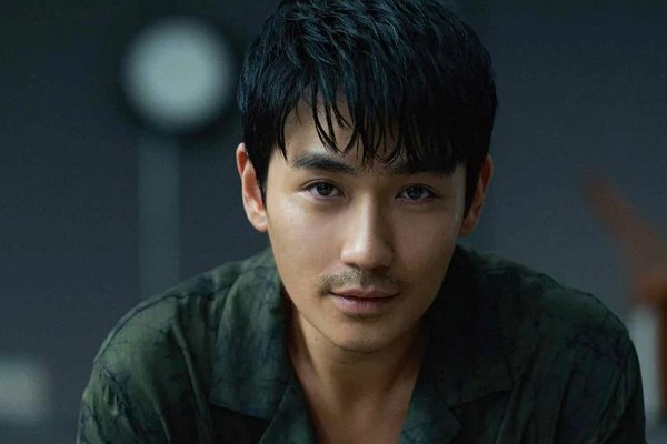 消失的她的主演