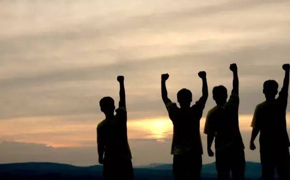 特别后悔学口腔医学,但投入的时间、精力太多,已无法转行怎么办？