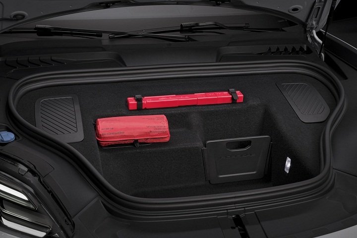 Macan纯电版亮相纽约车展，能否卷得过国产厂商？