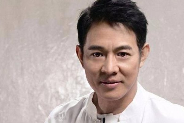 李连杰为什么回不了中国国籍？