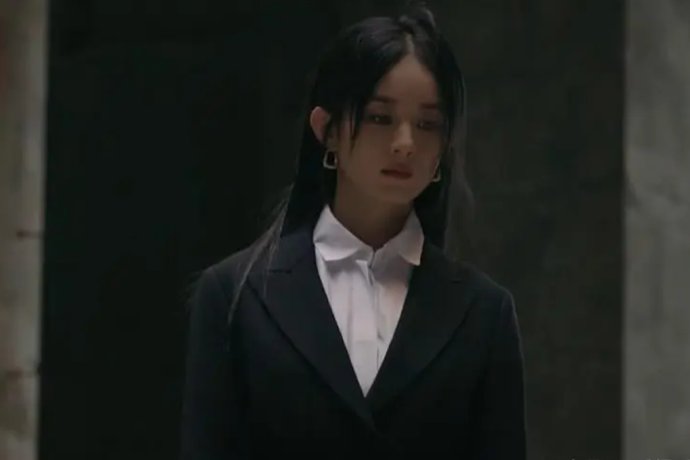 赵丽颖烂尾楼大片拍摄花絮出炉,她的表现力有多强?