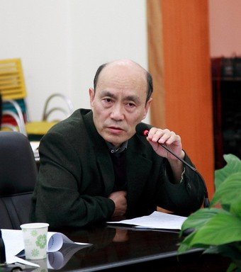 龙小乐的个人简介