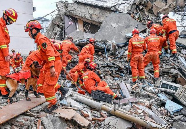 长沙塌楼事故现场生命通道基本打通,后续救援工作将如何实施?