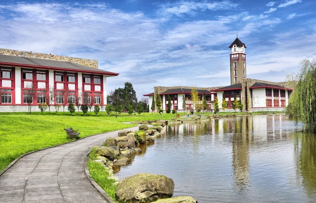 请问成都东软学院的宿舍环境怎么样?