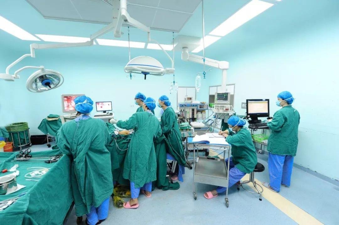 断臂男孩满血归来，这位男孩经历了什么？