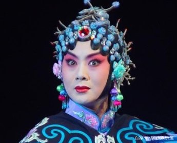 被很多人称为“京剧第一美人”的李胜素，到底是一个什么样的人？