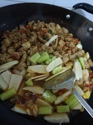 泡脚滑鸡的做法步骤图，泡脚滑鸡怎么做好吃