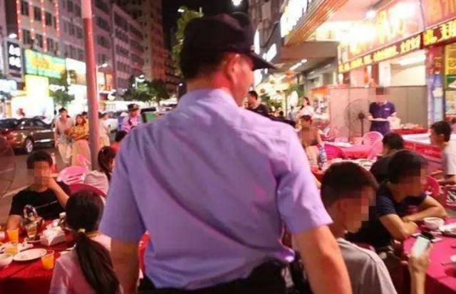 男子吃夜宵，3个人上来就砍，对不起，砍错了！后来怎样？