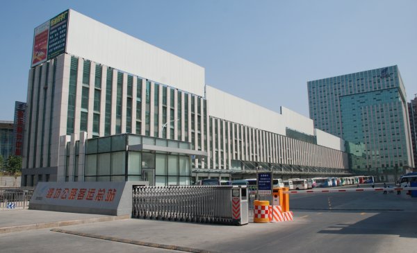 潍坊长途汽车站和潍坊客运总站是不是同一站