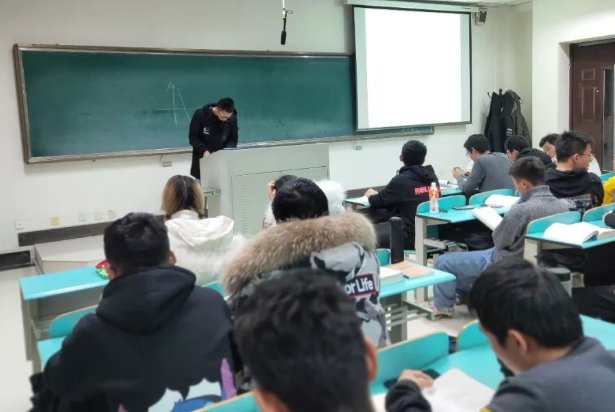 阶乘的计算公式