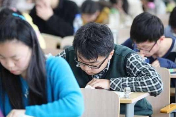 三本多少分可以上大学