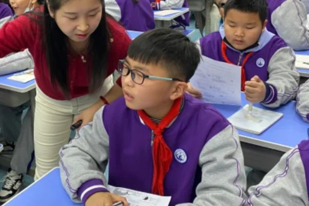 o的正确发音拼音