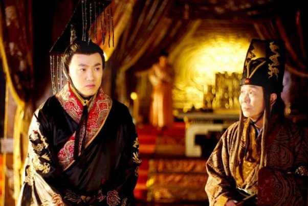 “有事钟无艳，无事夏迎春”，钟无艳的结局是什么？