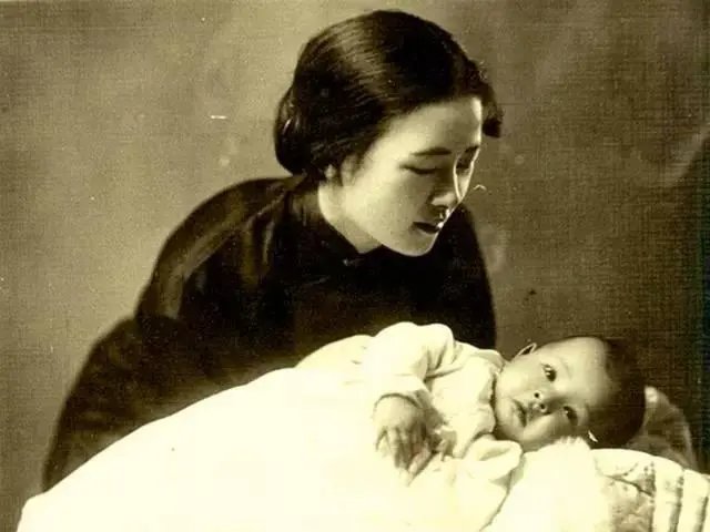 为什么梁思成的子女都把姓改了？