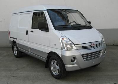 五座面包车算货车还是客车？