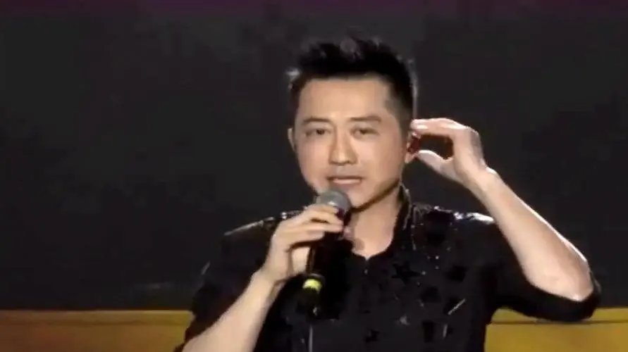 春泥歌曲的原唱