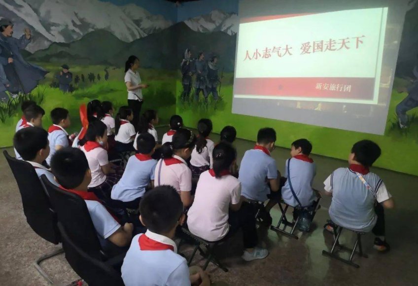 小小少年第一条红领巾里面的纪念园新冒险的读后感是什么？