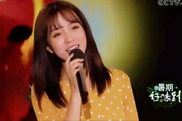 杨凯莉15分56秒视频是怎么回事 不惧怕镜头完全自愿