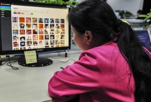 95后女鉴黄师自述：“每天都想杀了自己”，真实情况如何呢？