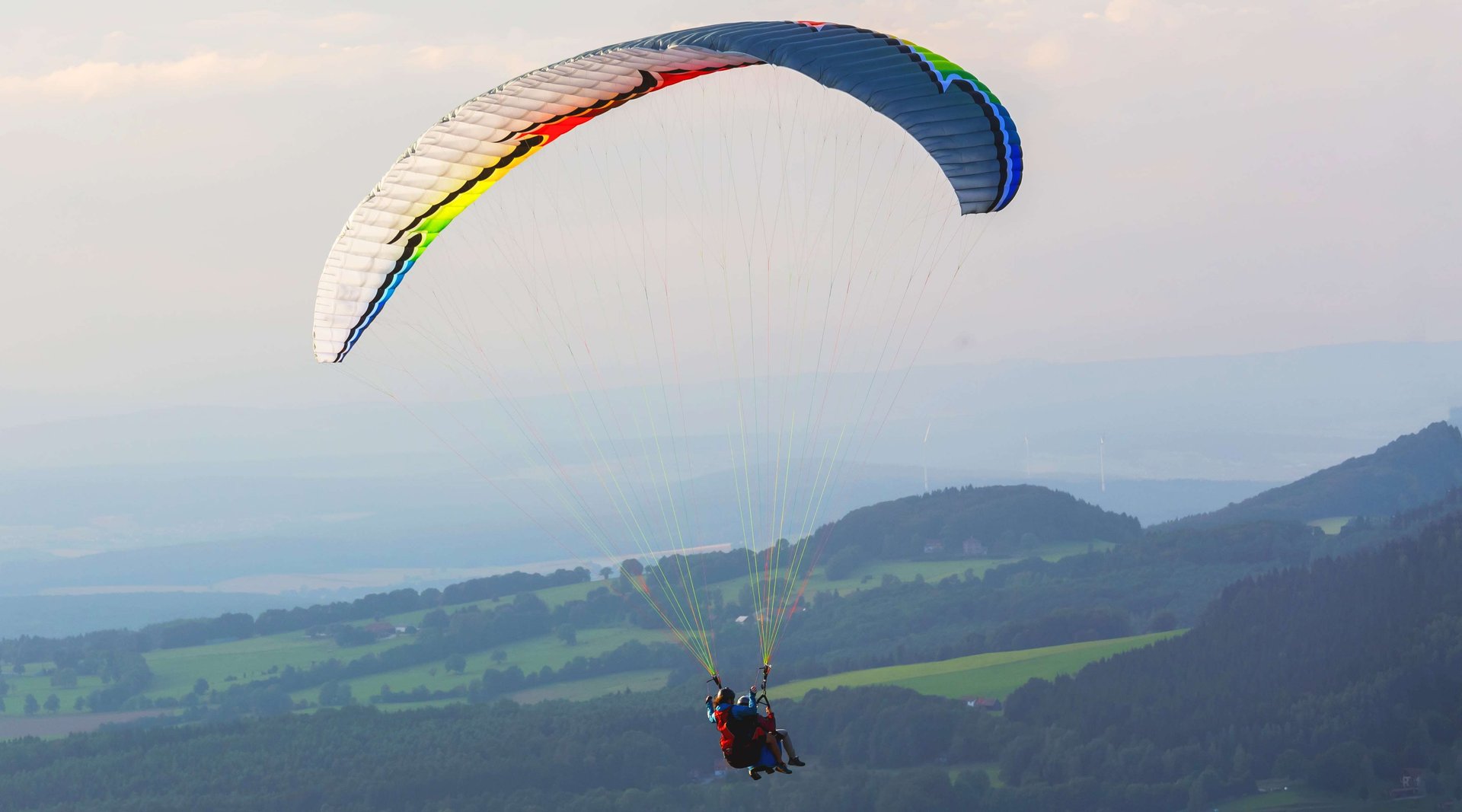 paragliding怎么读？？用中文