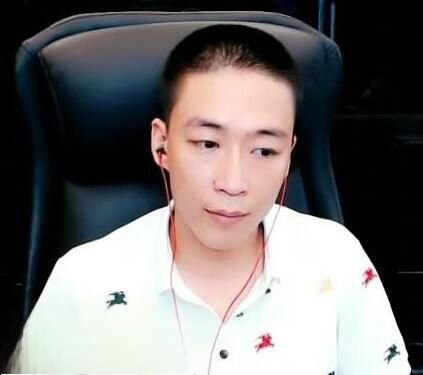 留几手和刘一手是一个人吗 留几手是什么人