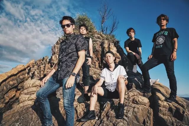 有首歌叫《young for you》？