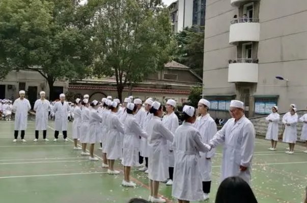 武汉大学医学职业技术学院招生电话