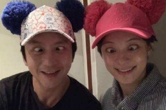 温馨的亲子画面因为翘臀而火，邓超在生活中都有哪些搞怪的照片？