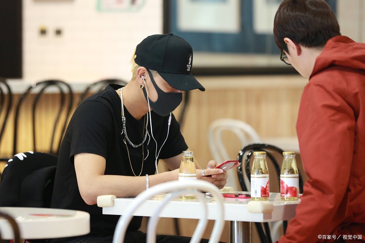 如今流量明星很多，他们的演技并不好，为什么仍然会有导演愿意选择他们呢？