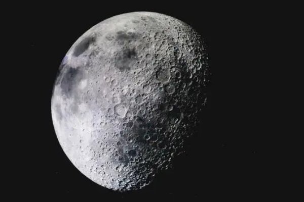 月球是卫星还是行星