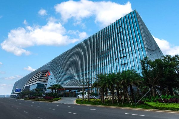 美兰机场附近的酒店